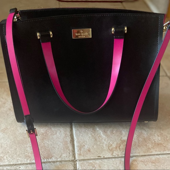 Kate Spade blank and pink accents leather purse - Picture 4 of 5
